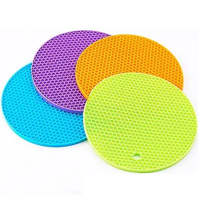 10pcs yellow silicone heat insulation coaster, waterproof and non-slip AZ17815