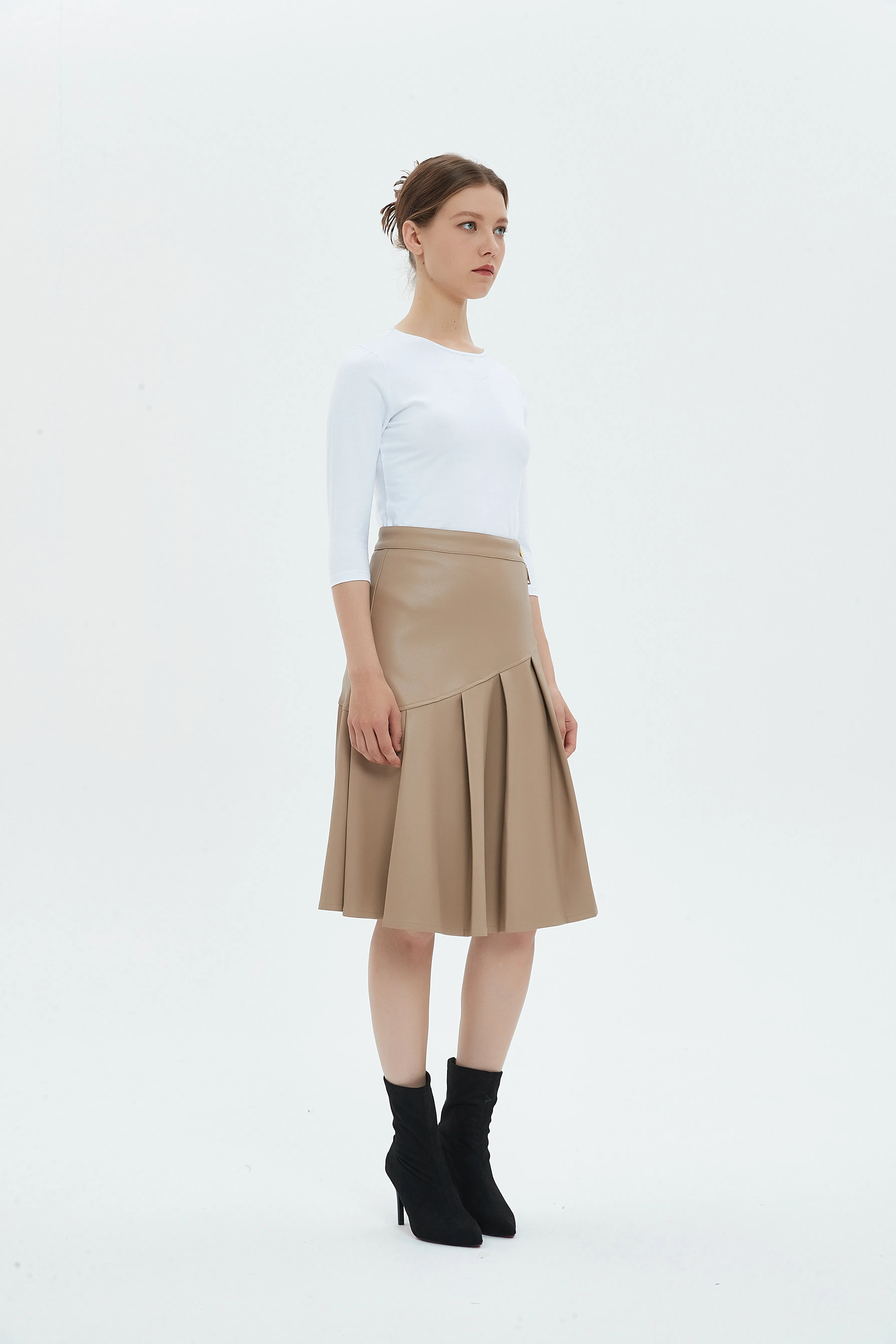 HALF PLEAT SKIRT byMM - LIGHT TAN LEATHER