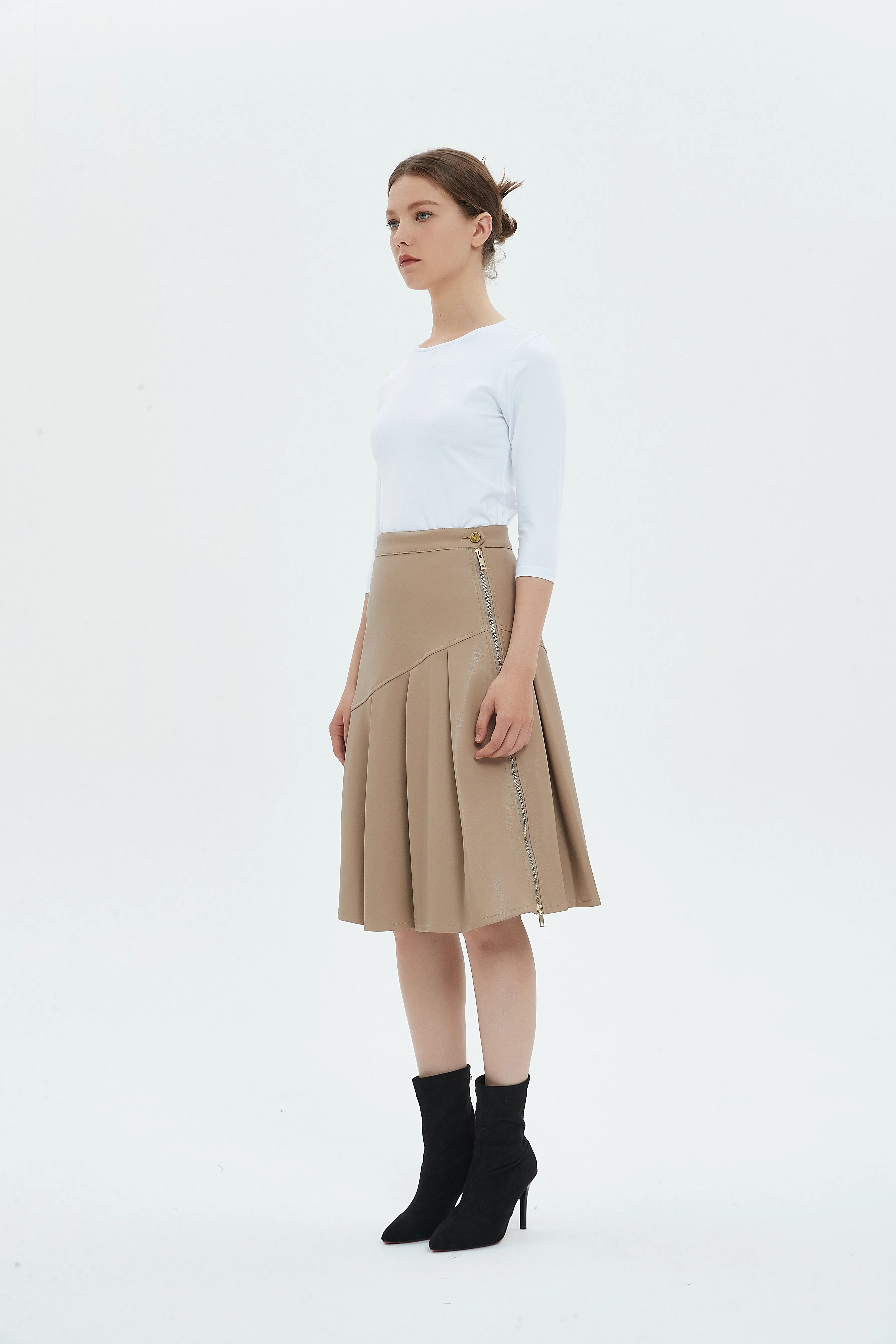 HALF PLEAT SKIRT byMM - LIGHT TAN LEATHER