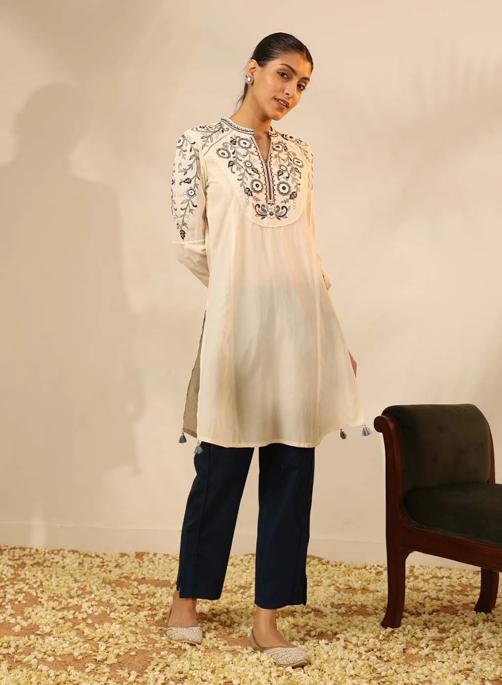 Ivory Knee-length Embroidered Kurta