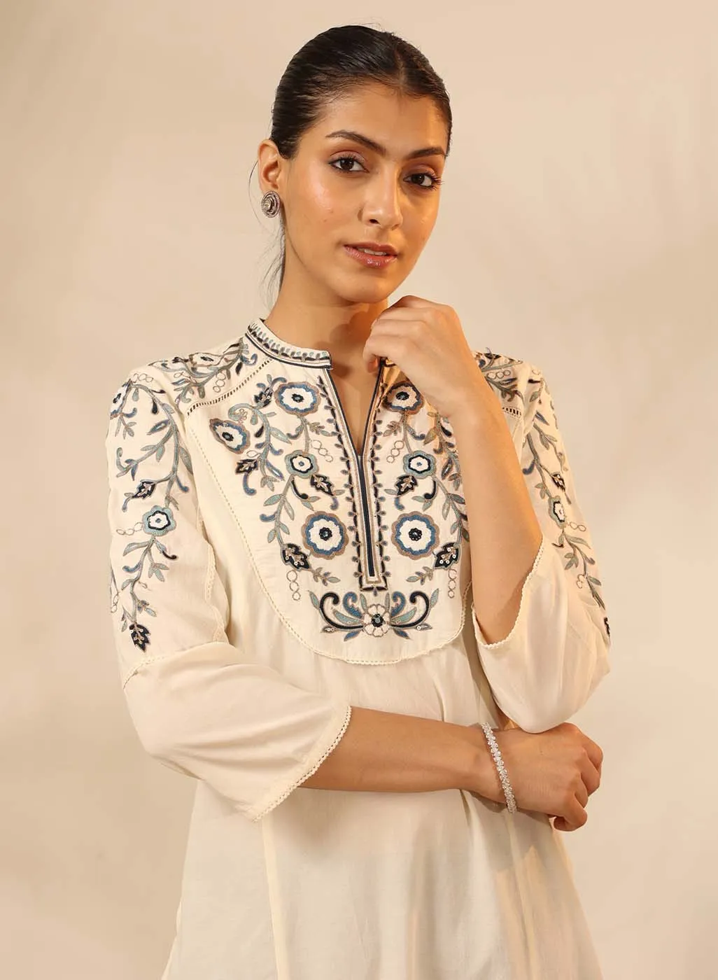 Ivory Knee-length Embroidered Kurta